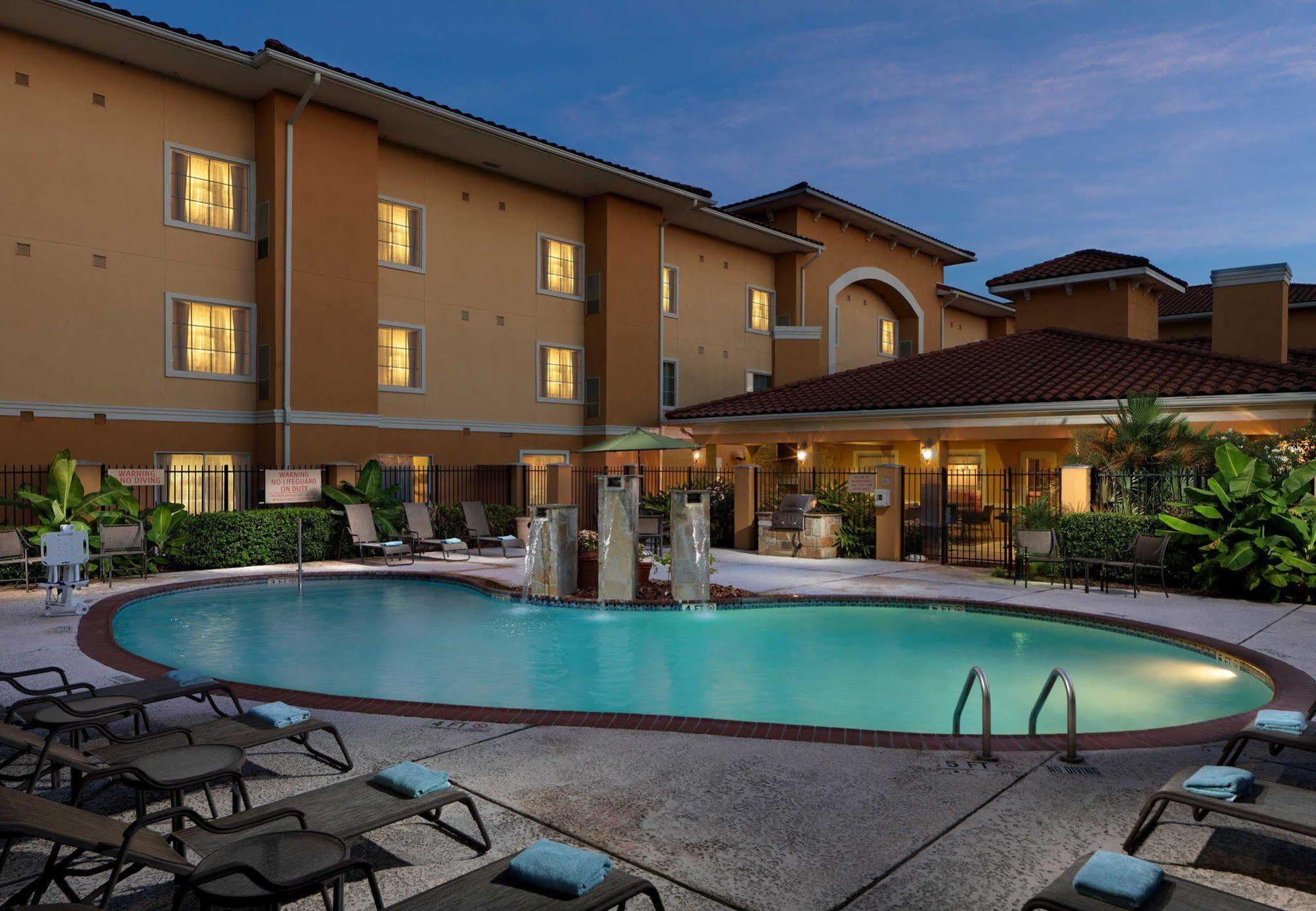 Towneplace Suites Houston North/Shenandoah מראה חיצוני תמונה